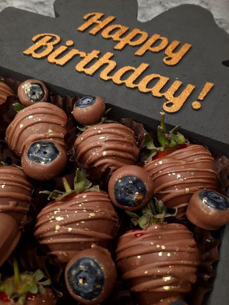 Відкрита коробка з бантом "Happy Birthday" чорна 30х23 см Пінобокс 067 фото