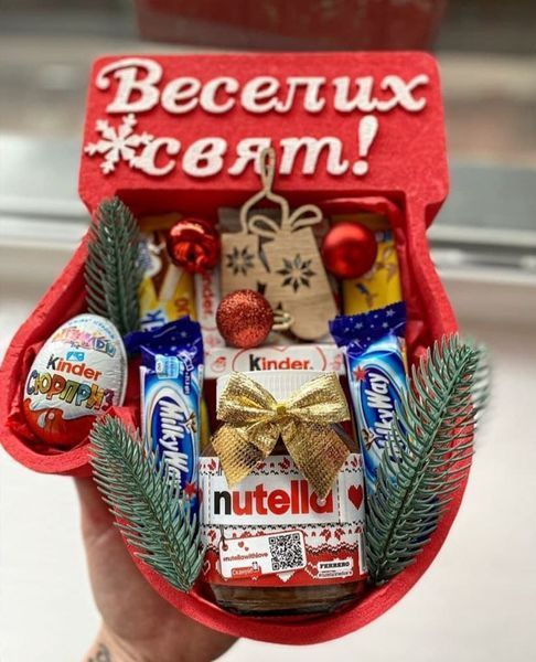 Відкрита коробка рукавичка "Веселих свят" червона 30х23 см Пінобокс 176 фото