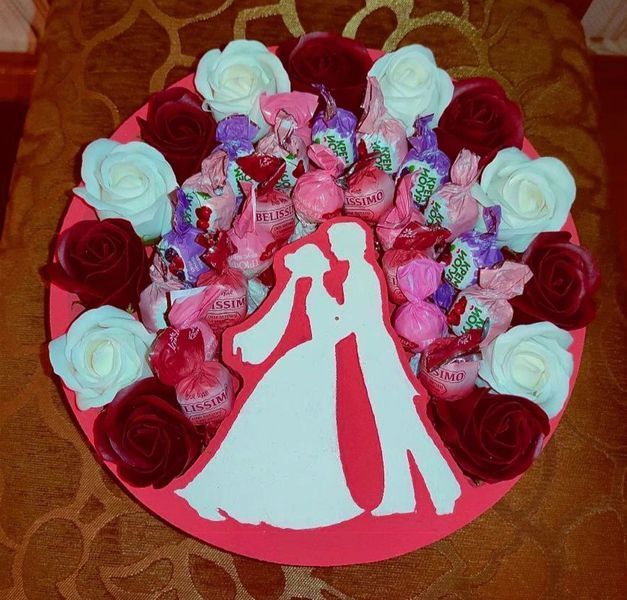 Відкрита коробка "Закохані" рожева 26х26 см Пінобокс 220 фото