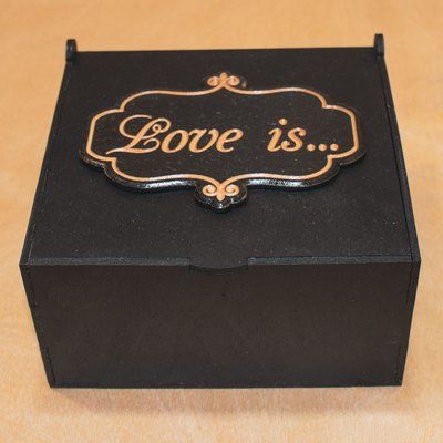 ​Подарункова шкатулка &laquo;Love is...&raquo; &mdash; чорна дерев'яна коробка для закоханих 40003 фото